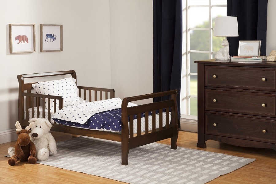 DaVinci Sleigh Toddler Bed 2 DaVinci Sleigh M2990E Toddler Bed Review